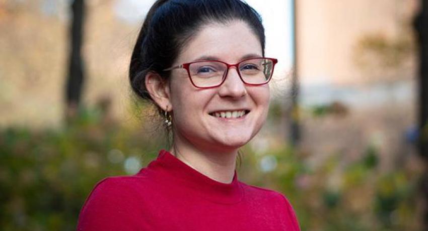 lauren zarzar headshot